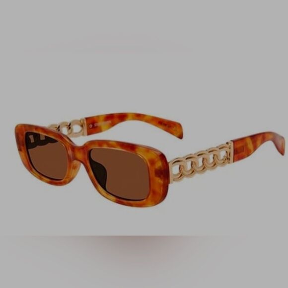 *NEW* Steve Madden Felicia Tortoise Sunglasses